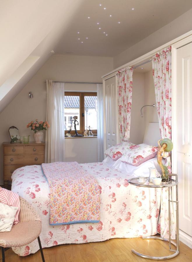 Fosse Farmhouse Holiday Cottages 치펜햄 외부 사진