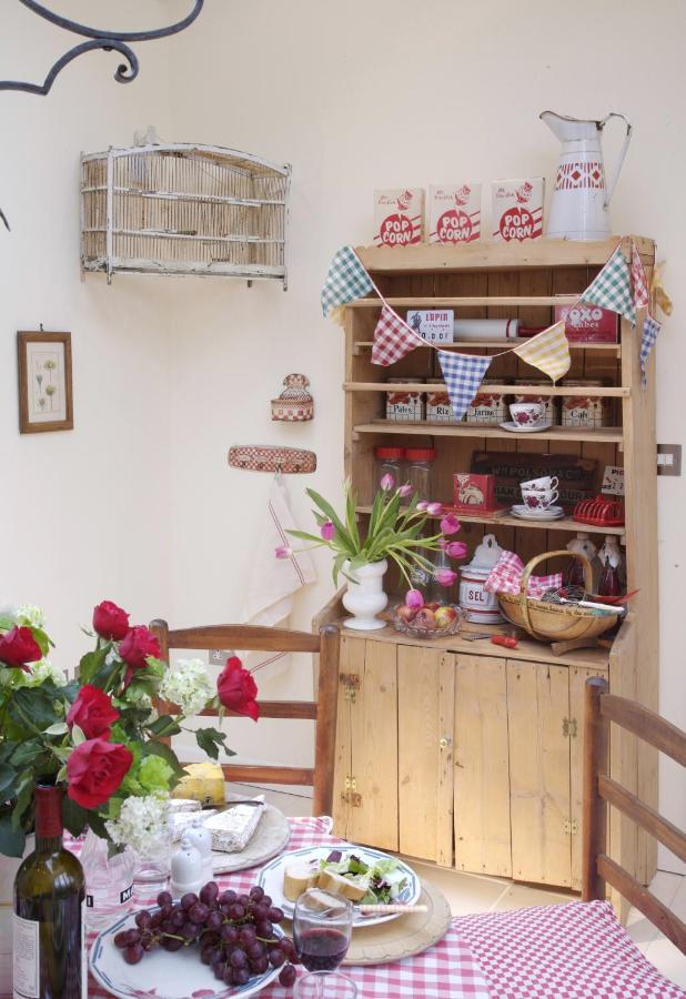 Fosse Farmhouse Holiday Cottages 치펜햄 외부 사진