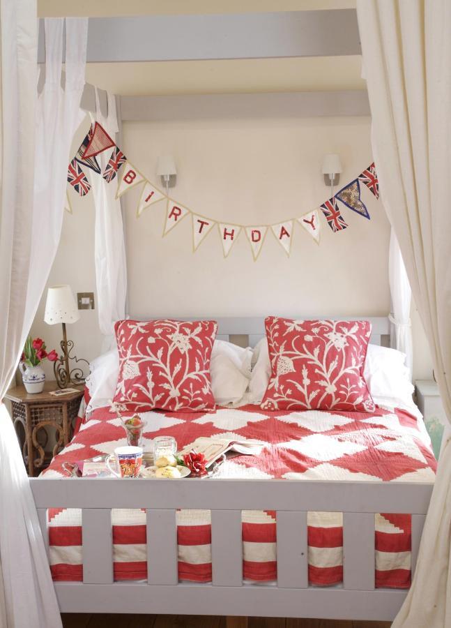 Fosse Farmhouse Holiday Cottages 치펜햄 외부 사진