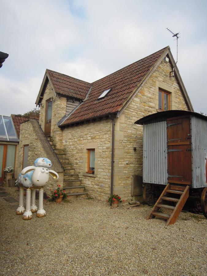 Fosse Farmhouse Holiday Cottages 치펜햄 외부 사진